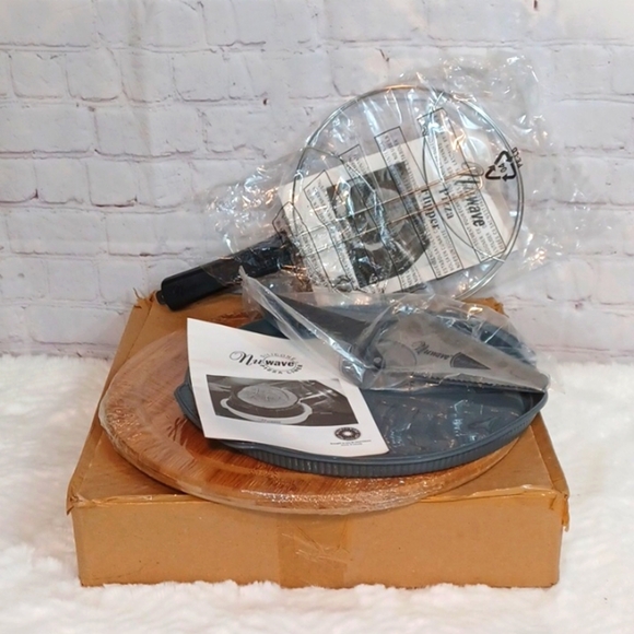 Nuwave Pizza 4 Piece  Set Brand New In The Box  Unique Addition For New Wave - Picture 1 of 7